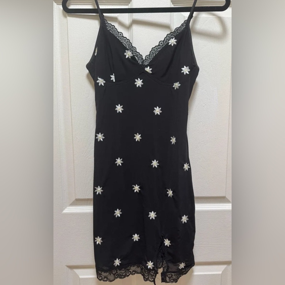 Princess Polly daisy dress